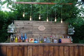 Belles and Beaus Wedding Hire and Venue Styling Mobile Bar Hire Profile 1