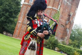 Cambridge Bagpiper  Musician Hire Profile 1