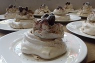 Cappuccinno pavlova