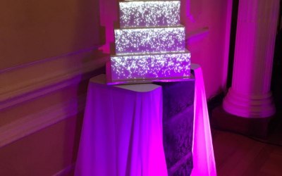 Projection mapped bespoke animated faux wedding cake