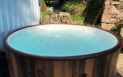 Hot Tub Hire (6-7 Person)