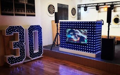 Starlit Numbers & Tv DJ Booth 