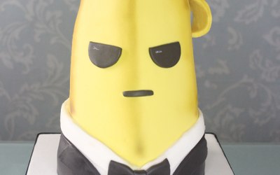 Agent Peely Fortnite cake