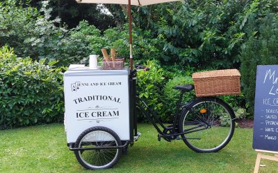 Traditional black framed tricycle ( Jack)