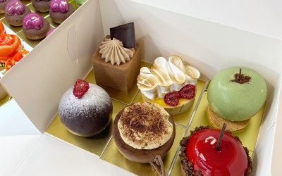 Selection Box of 6 Petit-Gateaux