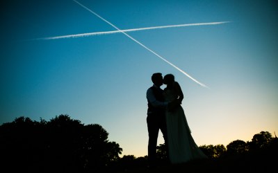 The two kisses at summer wedding