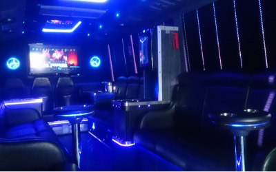 22 seat Vip limousine land yacht 