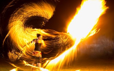 (Impressive fire photo with large fire ball)