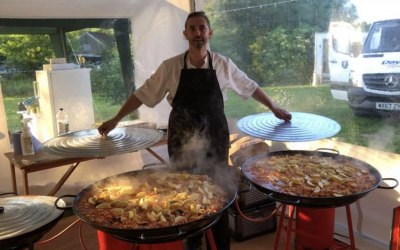 Paella! Entertainment and Taste!