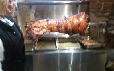 Barlows Crackling Pig Catering