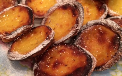 Pastieis de nata (portugués custard tart)