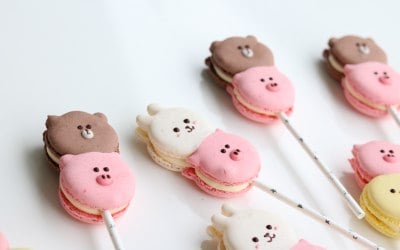 Macaron Sticks