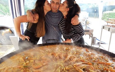 Giant Paellas