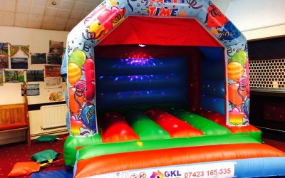 Unisex Party Time Bouncy Castle