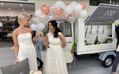 Flutes and Fizz Prosecco Van Hire 5