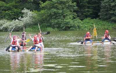 Team competition with rafts