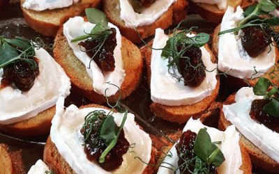 Goats cheese & caramelised onion crostini