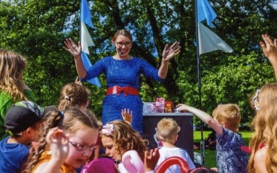 Magic Hayley thrills the crowds