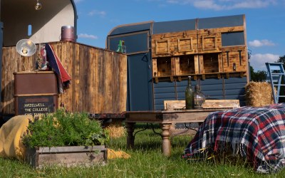 Meet "The Pulling Station', hand built and beautifully rustic she can dispense 4 kegs of your choice at any given time in any location. Definitely one for the boys.