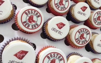 Logo Cupcakes | Pink Aubergine Cupcakes