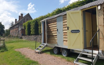 Luxury Shepherd Hut Toilet Trailer 