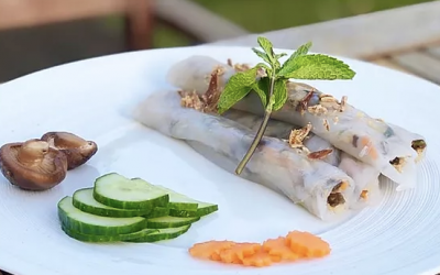 Vietnamese Steamed rice rolls