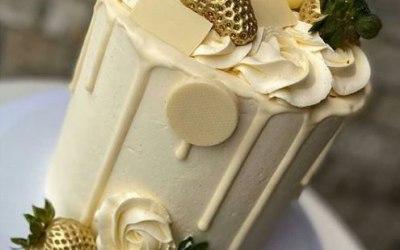 Gold & Cream Drip Cake - Swiss Meringue Buttercream