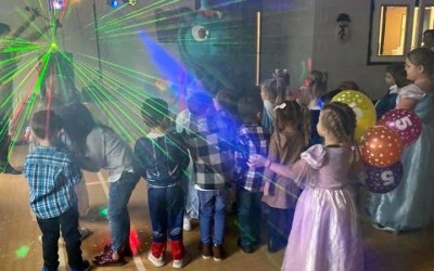 Mini Discos with Entertainment !