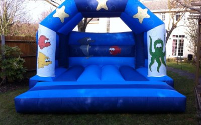 Children's bouncy castle