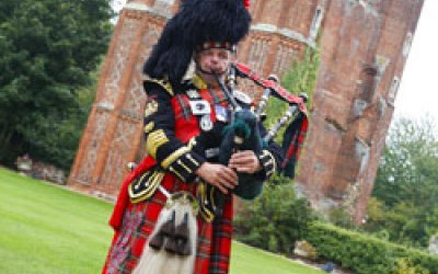 Cambridge Bagpiper  5