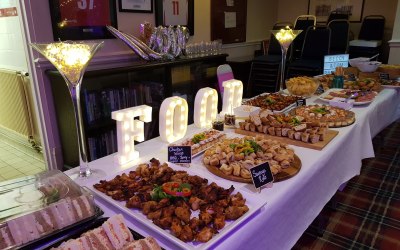 'FOOD' light up sign 