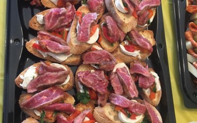 Seared Steak and Goats Cheese Crostini