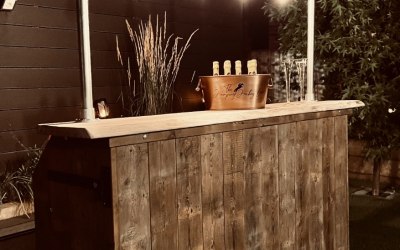 Luxury rustic bar 