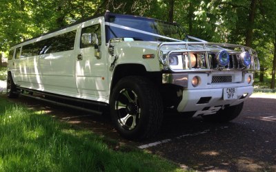 Hummer H2 - 16 passengers