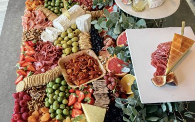 Grazing Table with Equipment for x30 people