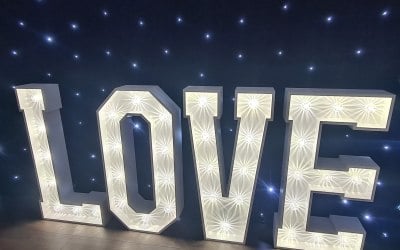 light-up-letter-hire-gloucestershire-547-min.jpg