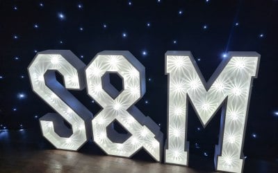 light-up-letter-hire-gloucestershire-5422-min.jpg