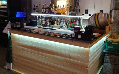 Mobile in door bar 