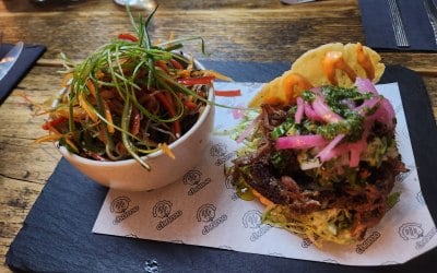 Vietnamese Salad and Arepa