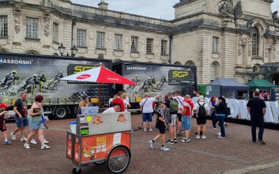 Hot dog & burger cart for hire