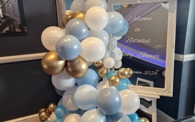 Welcome Signs, Balloons Garlands & Prop HIre