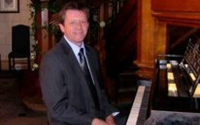 Stuart Collingwood - Professional Pianist / Vocalist 4