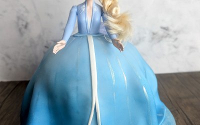 3D Elsa Cake