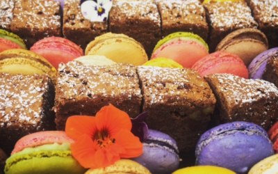 Mini brownies and macaroons for business lunch