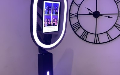 Our mirror selfie pod: with a sleek and stylish design, this pod is perfect for any event. We offer a digital service as well as a printed service.