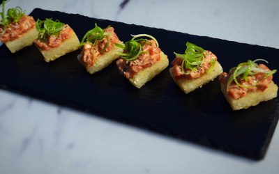 Spicy tuna crispy rice (sushi)