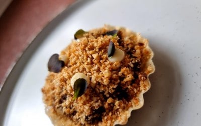 GUINEA FOWL TART | CRISPY GUINEA FOWL SKIN CRUMB