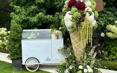 Gelato and crepe cart