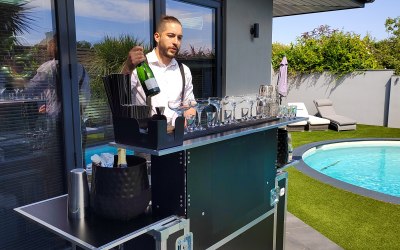 Mobile cocktail bar