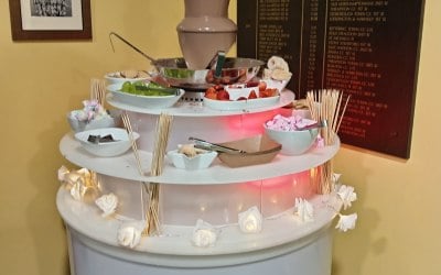 Chocolate fountain set up